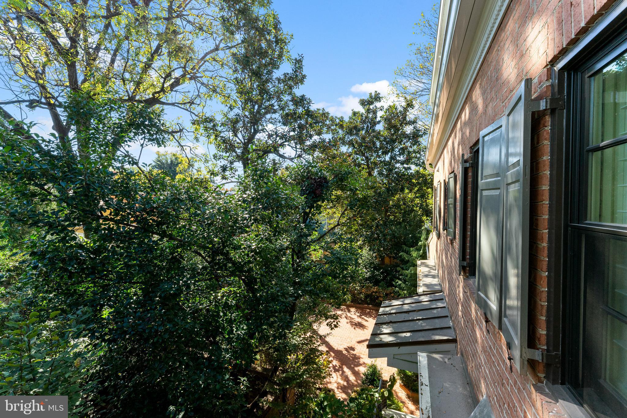 OLD TOWN ALEXANDRIA - Residential