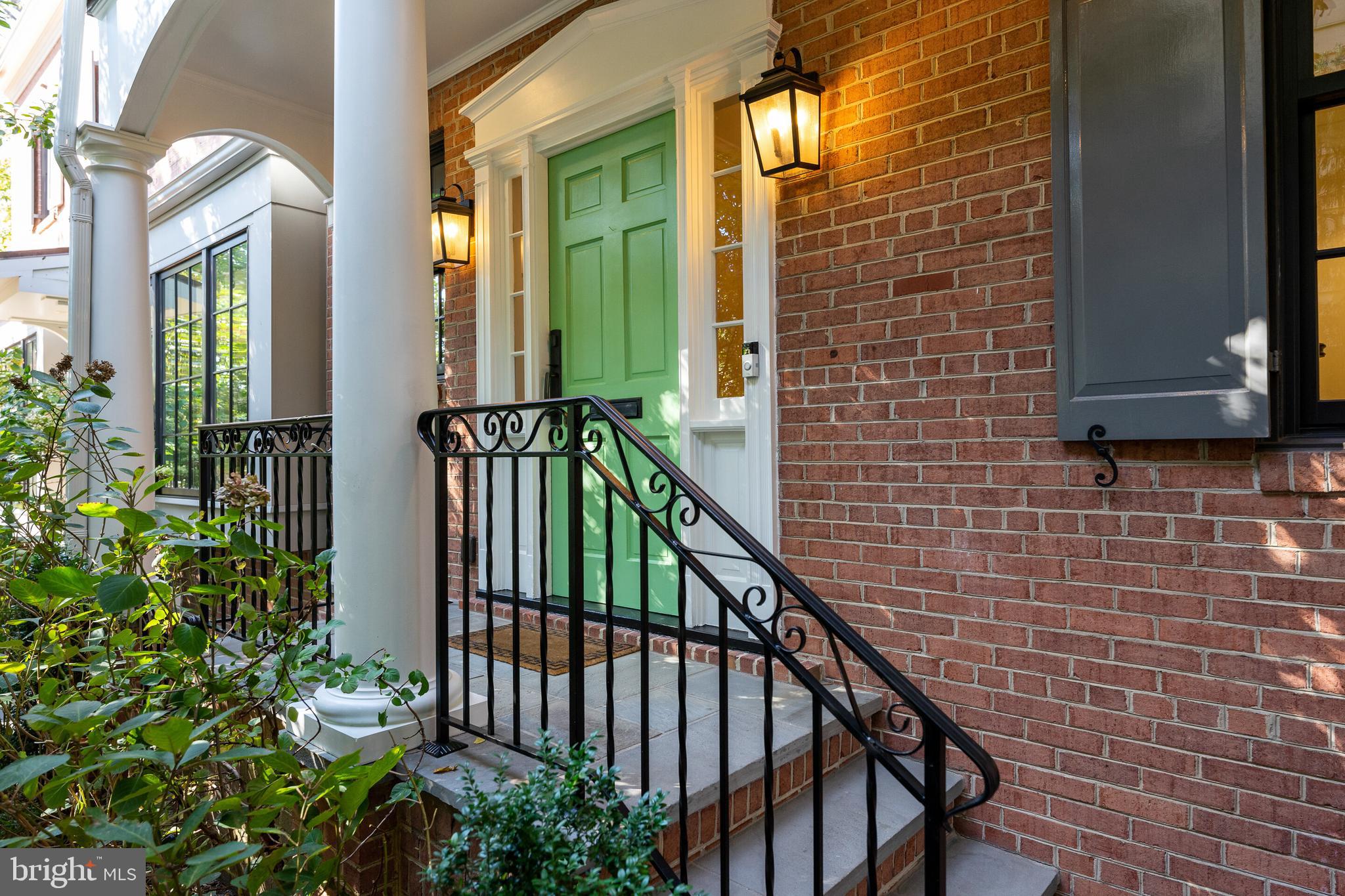 OLD TOWN ALEXANDRIA - Residential