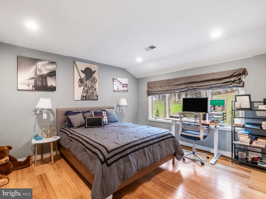 POTOMAC OVERLOOK - Residential