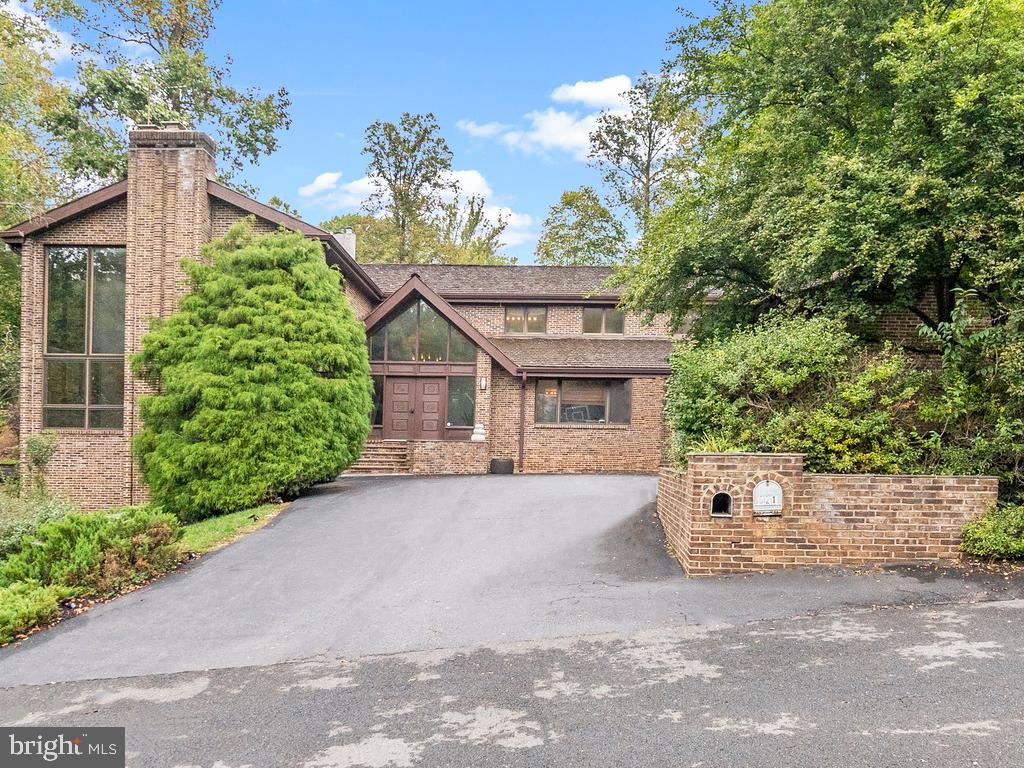 POTOMAC OVERLOOK - Residential