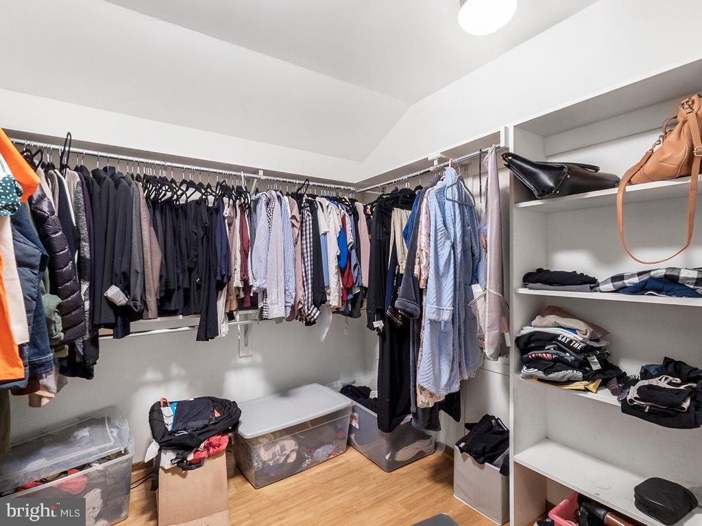 POTOMAC OVERLOOK - Residential