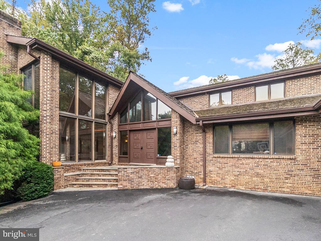 POTOMAC OVERLOOK - Residential