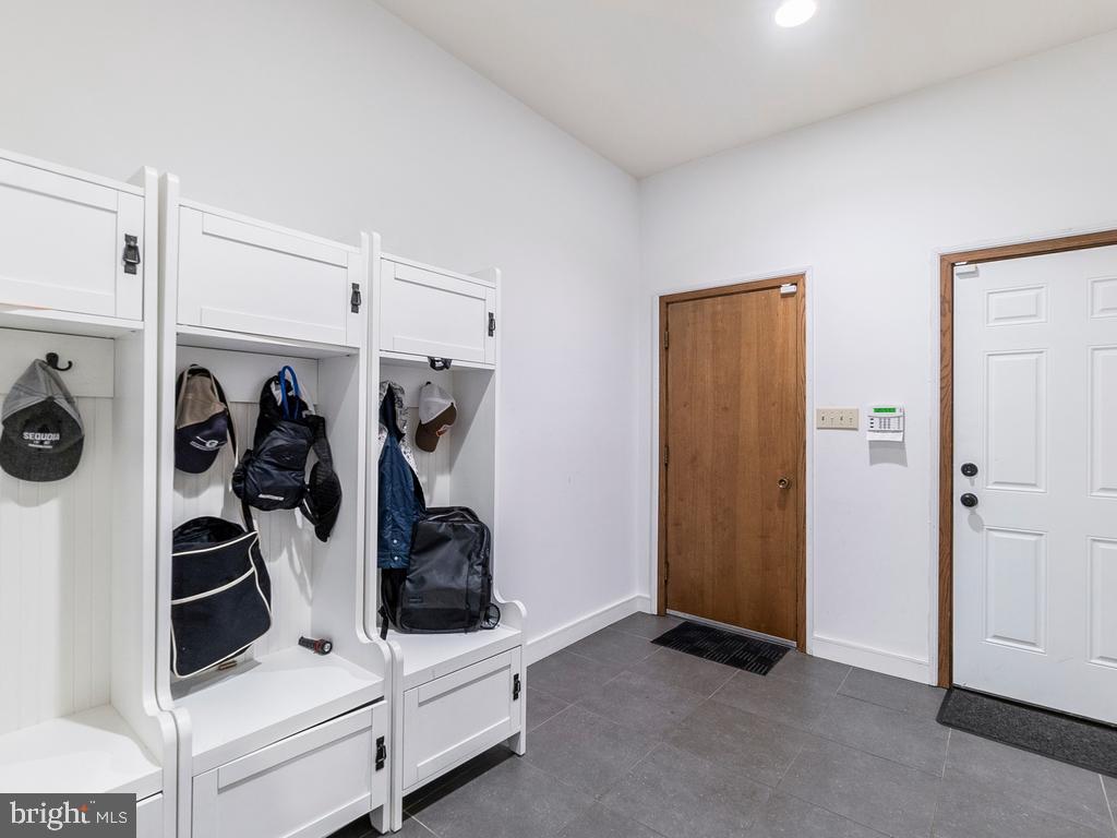 POTOMAC OVERLOOK - Residential