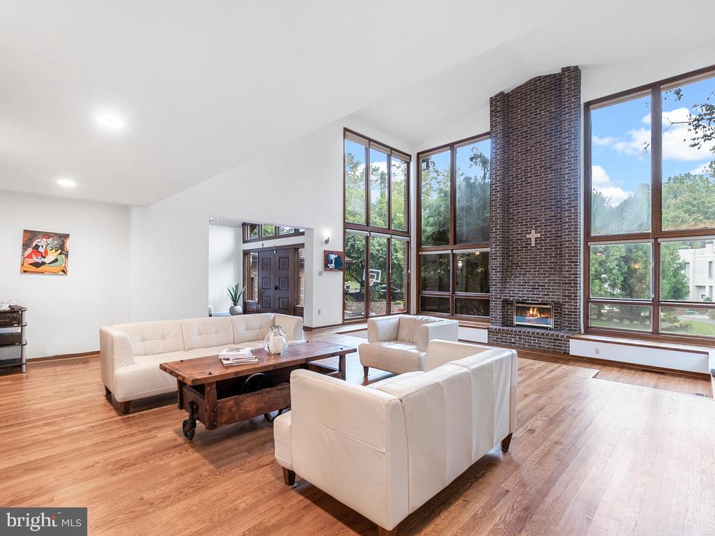 POTOMAC OVERLOOK - Residential