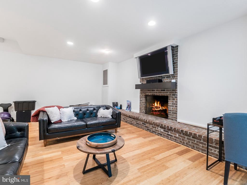 POTOMAC OVERLOOK - Residential