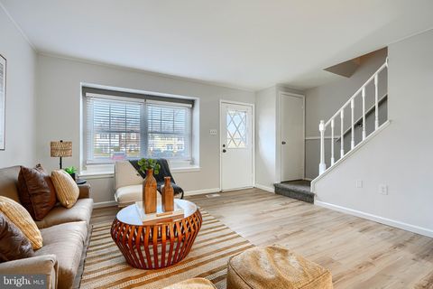 8 KING RICHARD COURT 8 ROSEDALE MD 21237