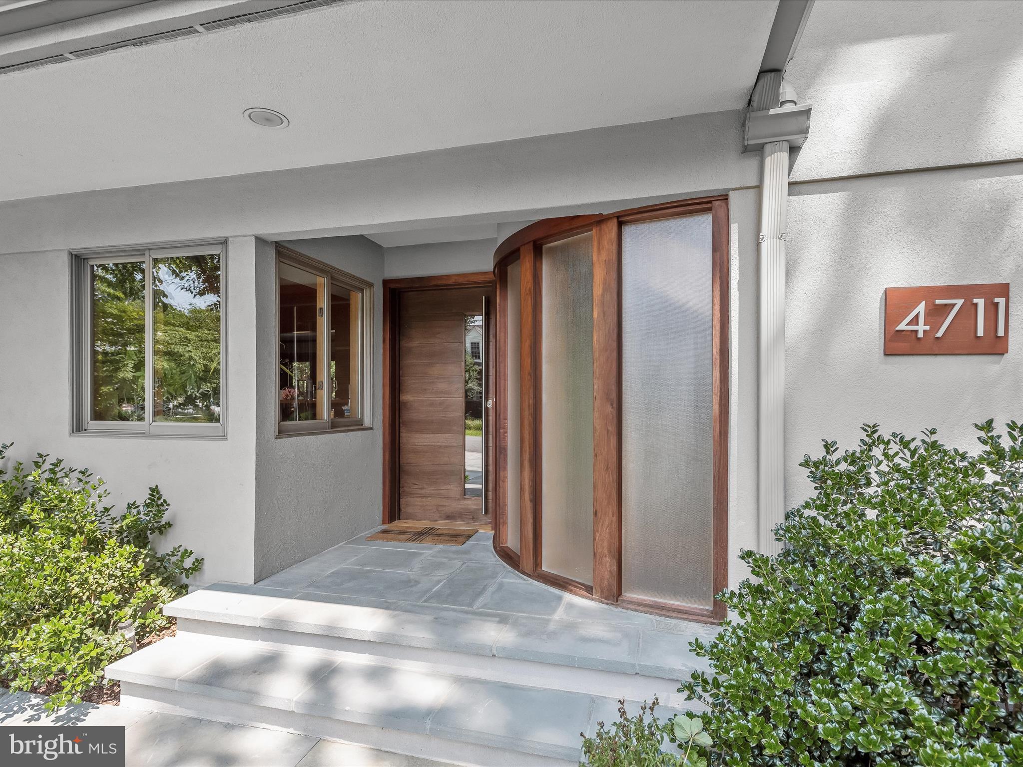 LEE HEIGHTS - Residential