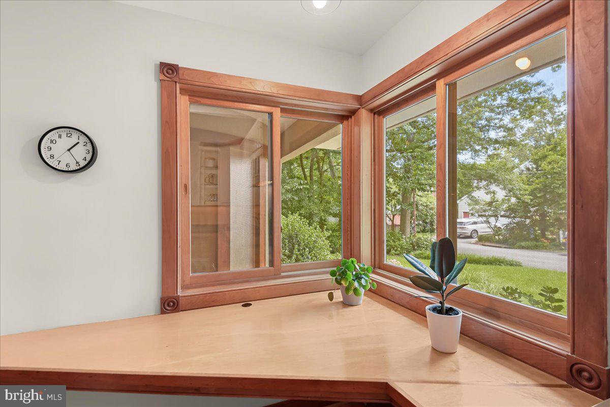 LEE HEIGHTS - Residential