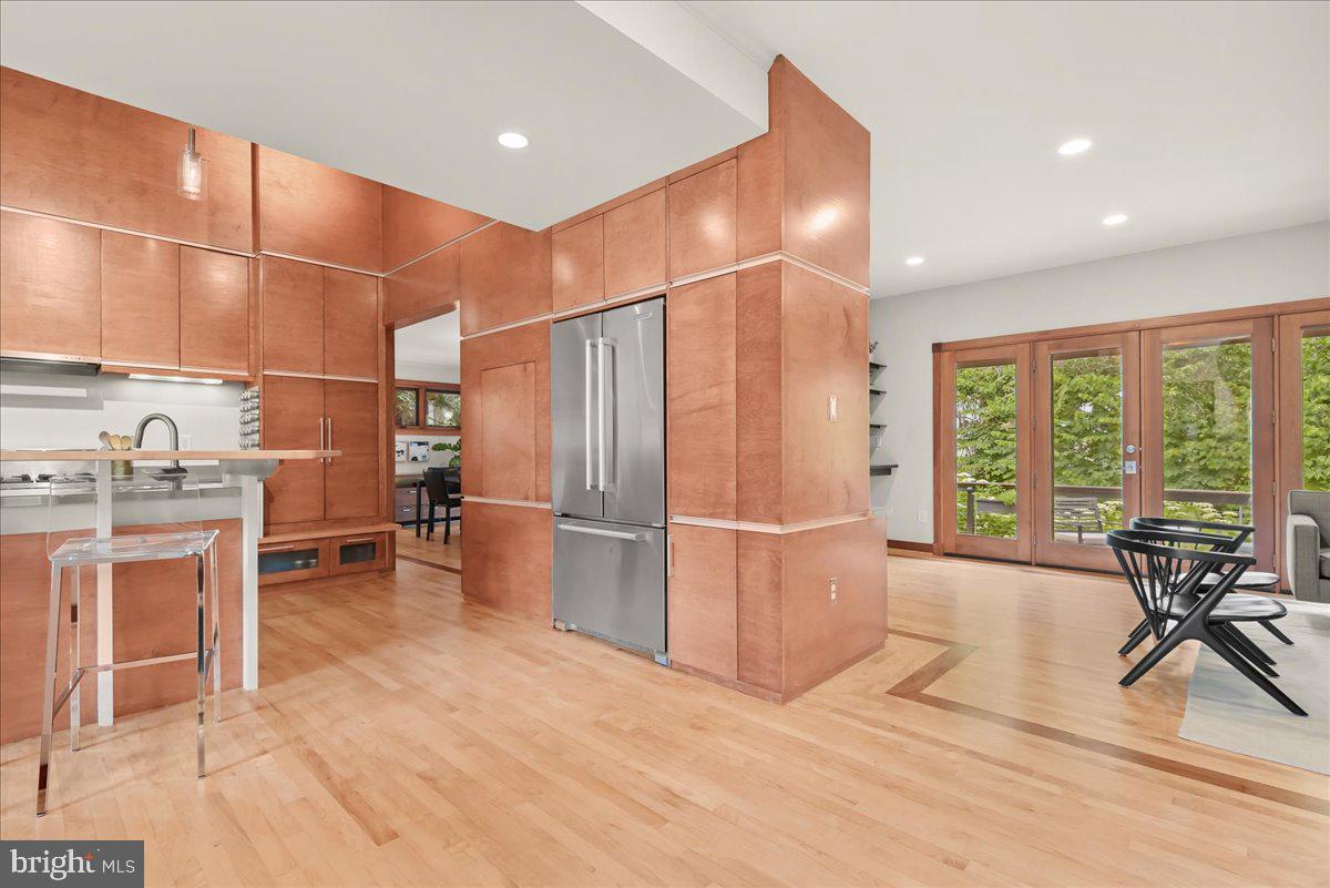 LEE HEIGHTS - Residential