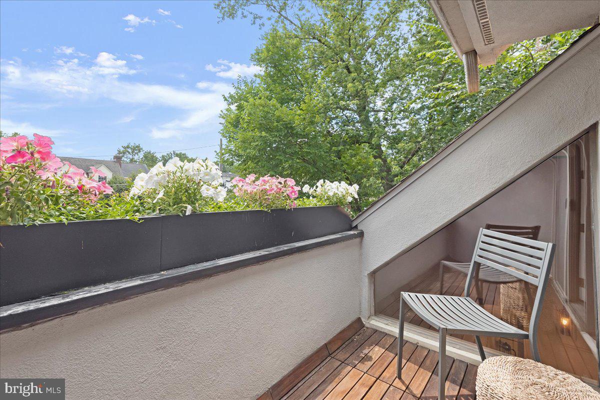 LEE HEIGHTS - Residential