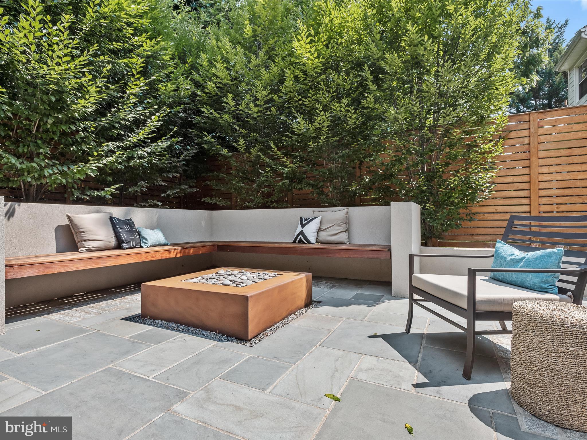 LEE HEIGHTS - Residential