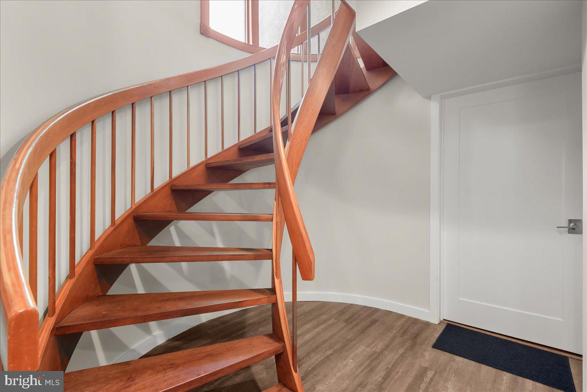 LEE HEIGHTS - Residential