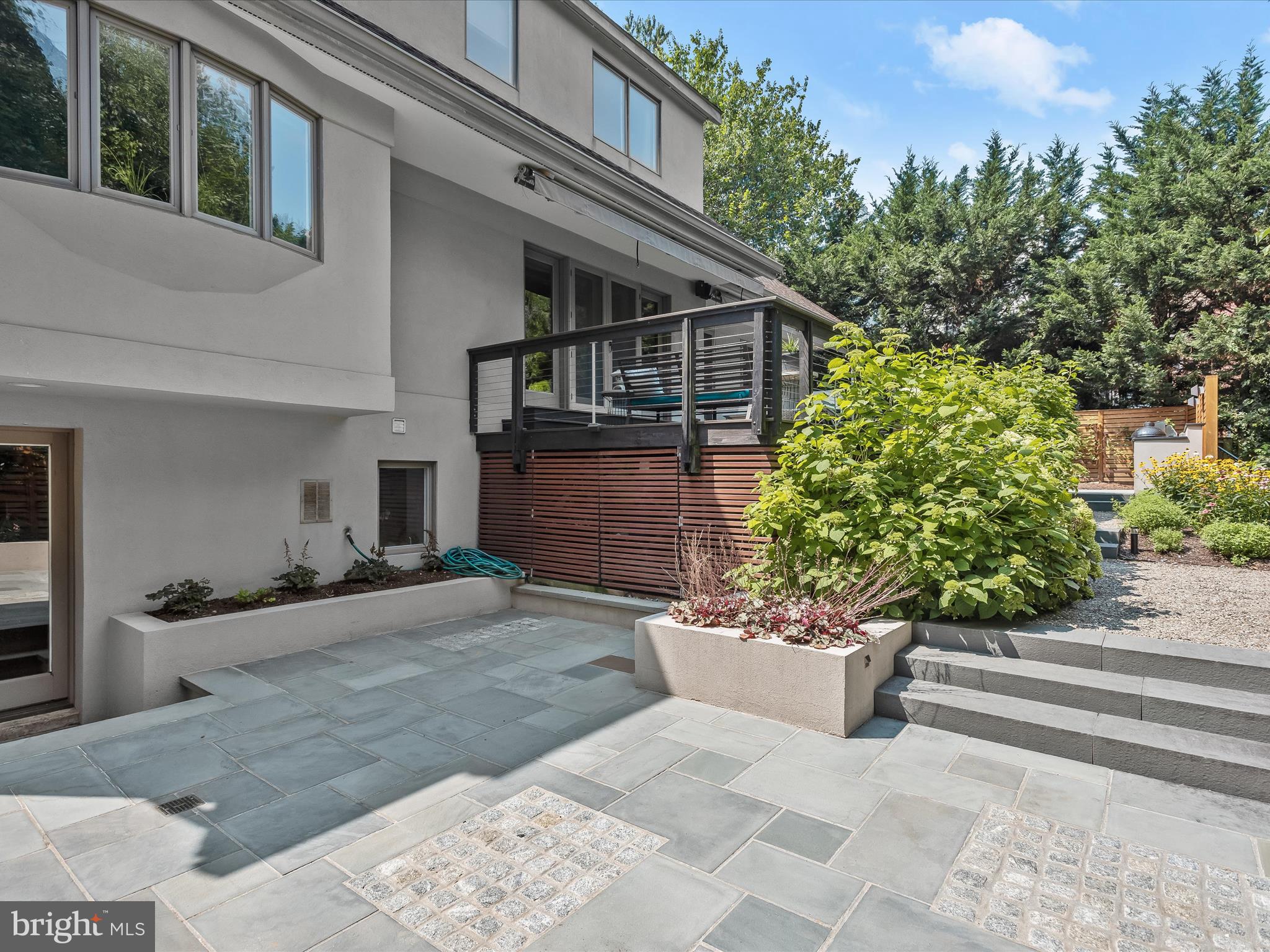 LEE HEIGHTS - Residential