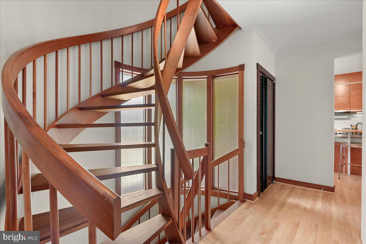 LEE HEIGHTS - Residential