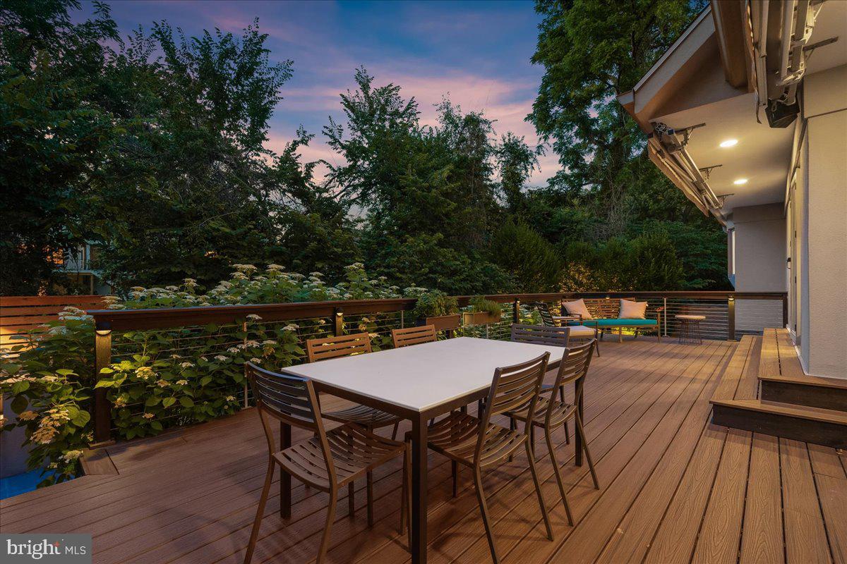 LEE HEIGHTS - Residential