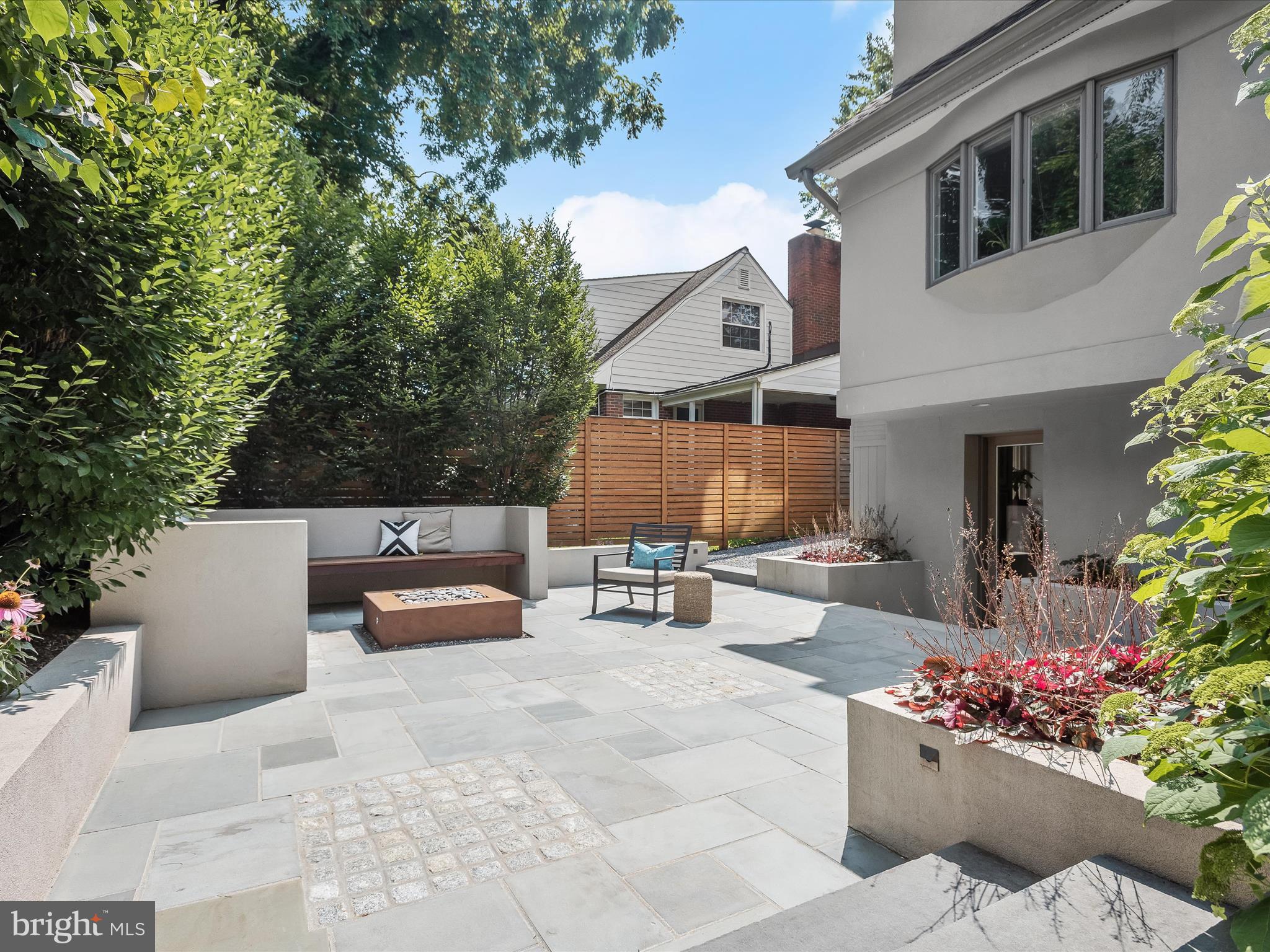 LEE HEIGHTS - Residential