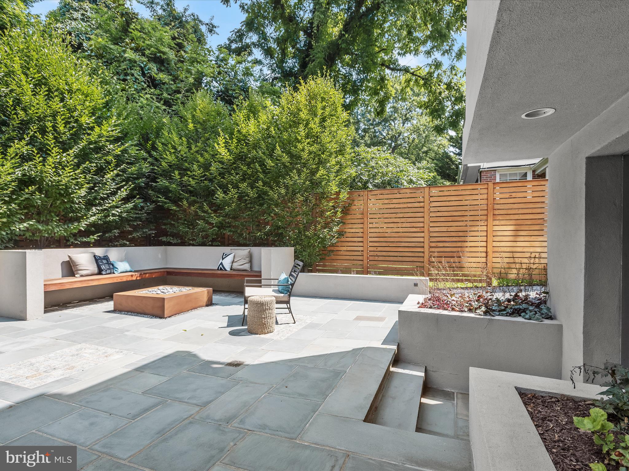 LEE HEIGHTS - Residential