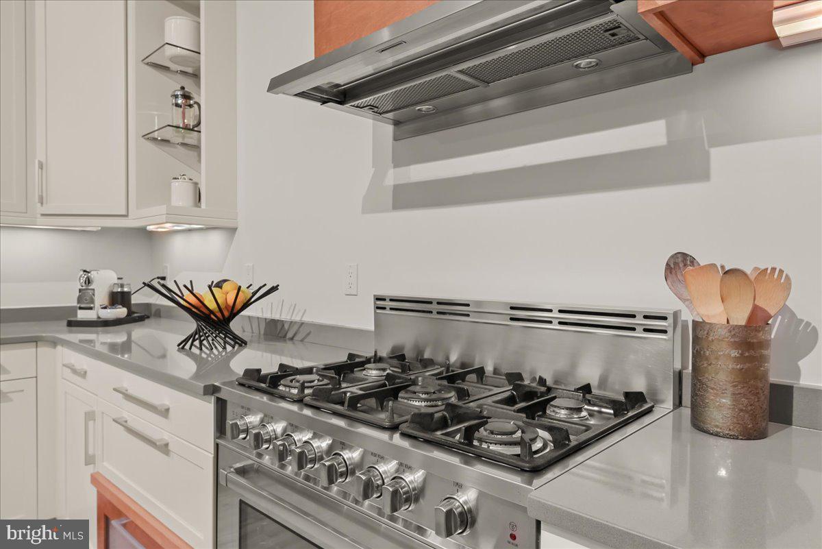 LEE HEIGHTS - Residential