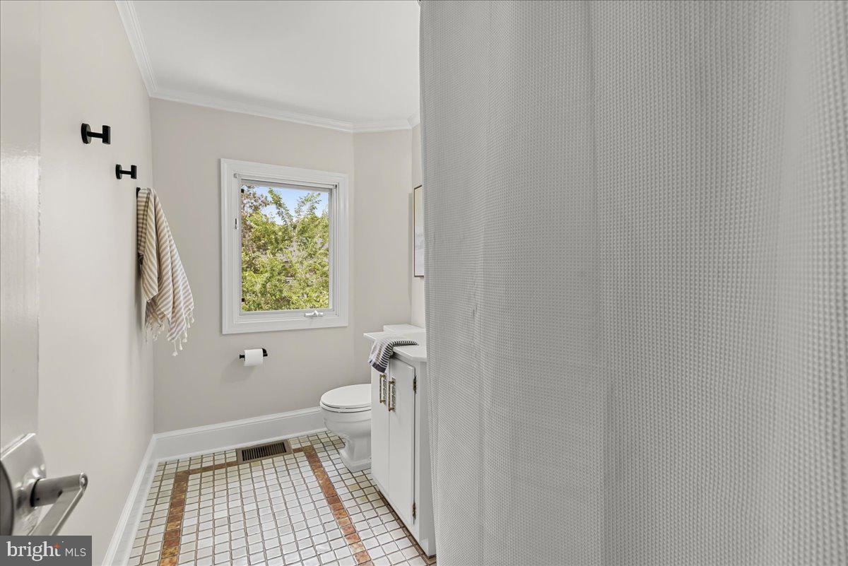 LEE HEIGHTS - Residential