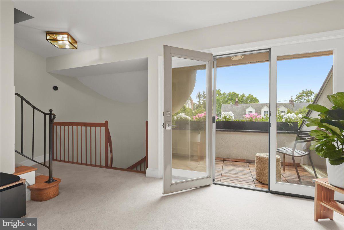 LEE HEIGHTS - Residential