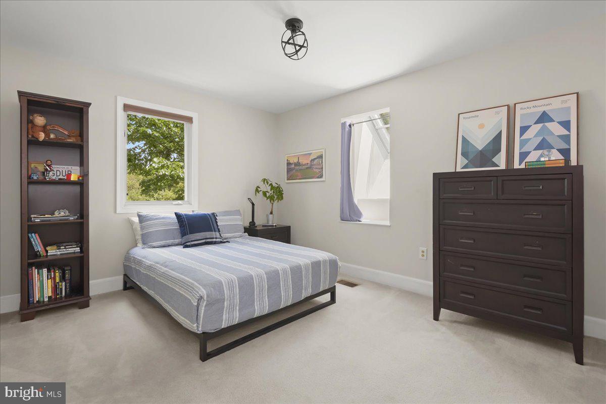 LEE HEIGHTS - Residential