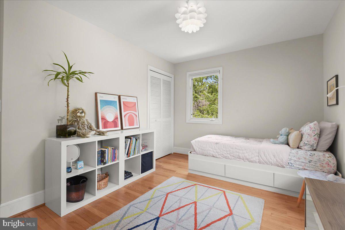 LEE HEIGHTS - Residential