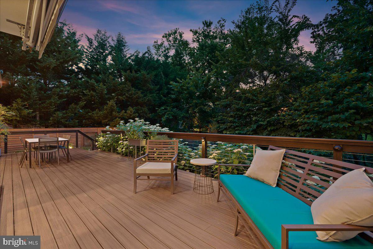 LEE HEIGHTS - Residential