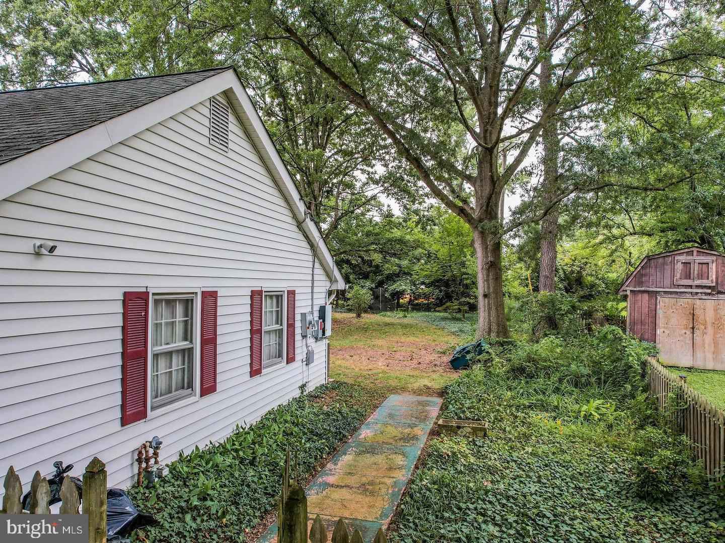 SOMERSET AT BELAIR - Residential