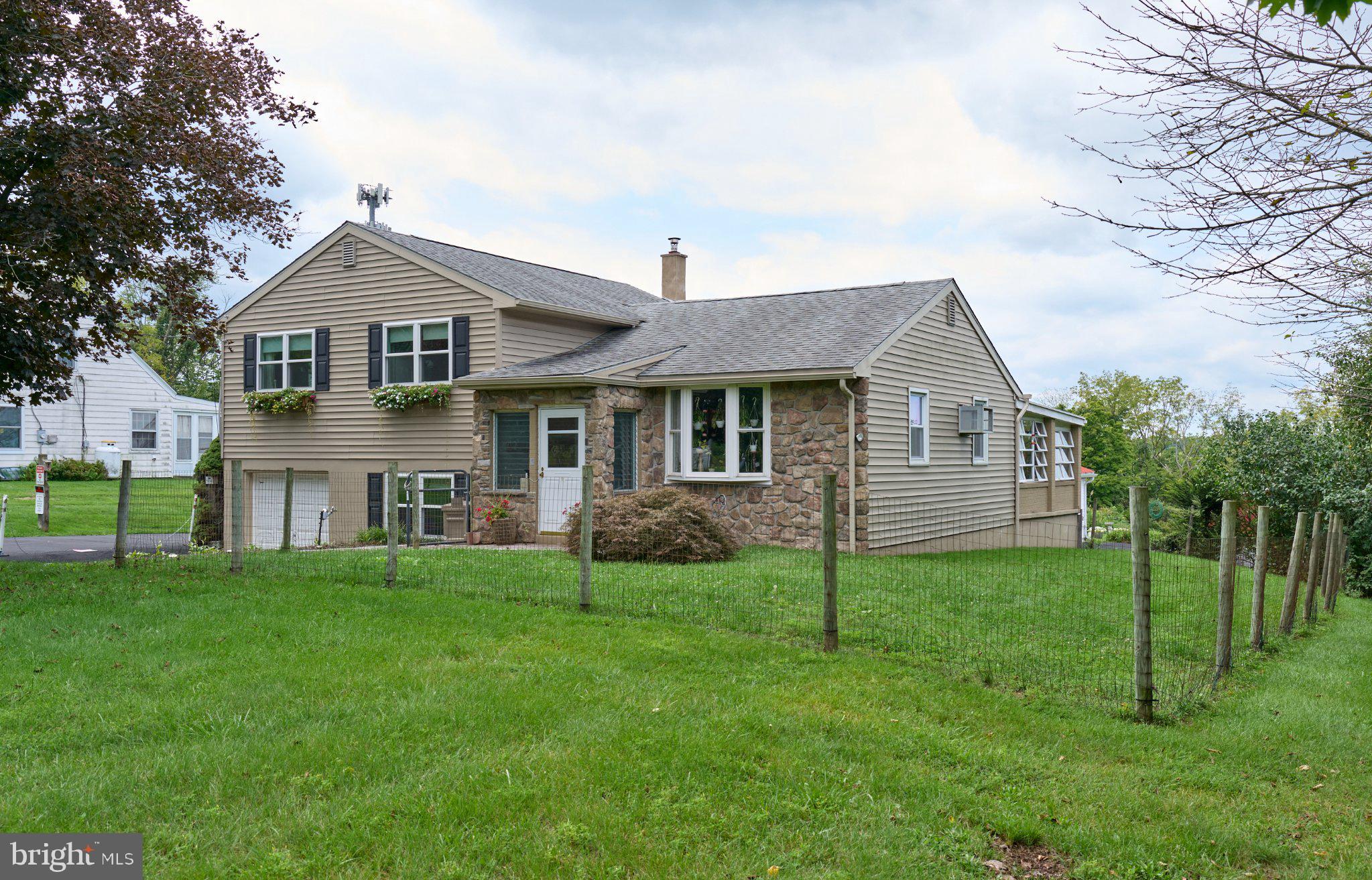7078 EASTON ROAD