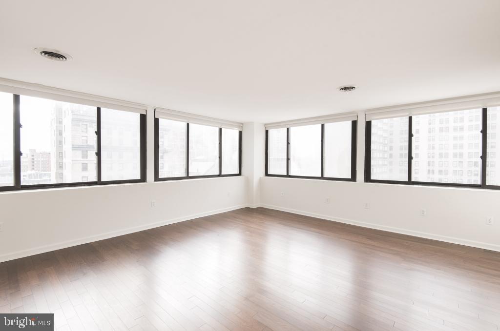 CENTER CITY - Residential Lease