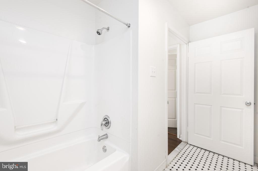 CENTER CITY - Residential Lease