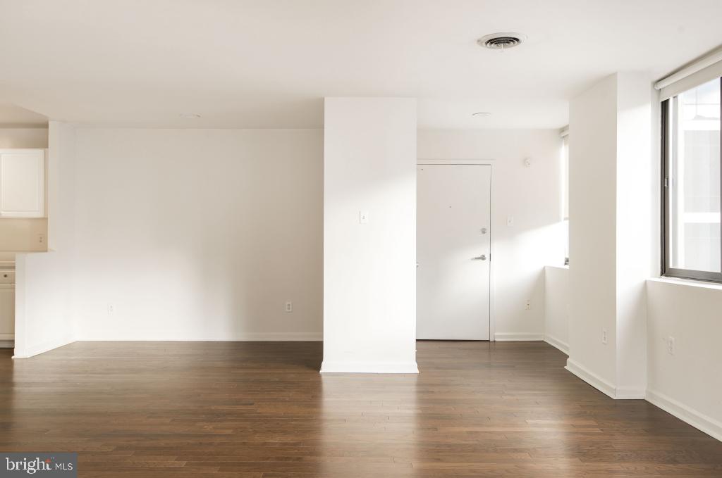 CENTER CITY - Residential Lease