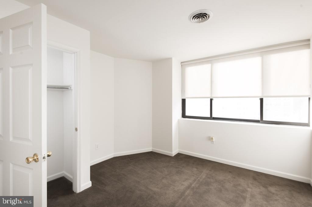 CENTER CITY - Residential Lease