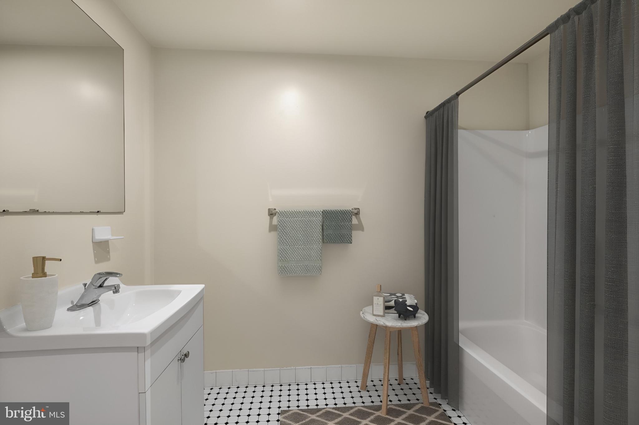 CENTER CITY - Residential Lease