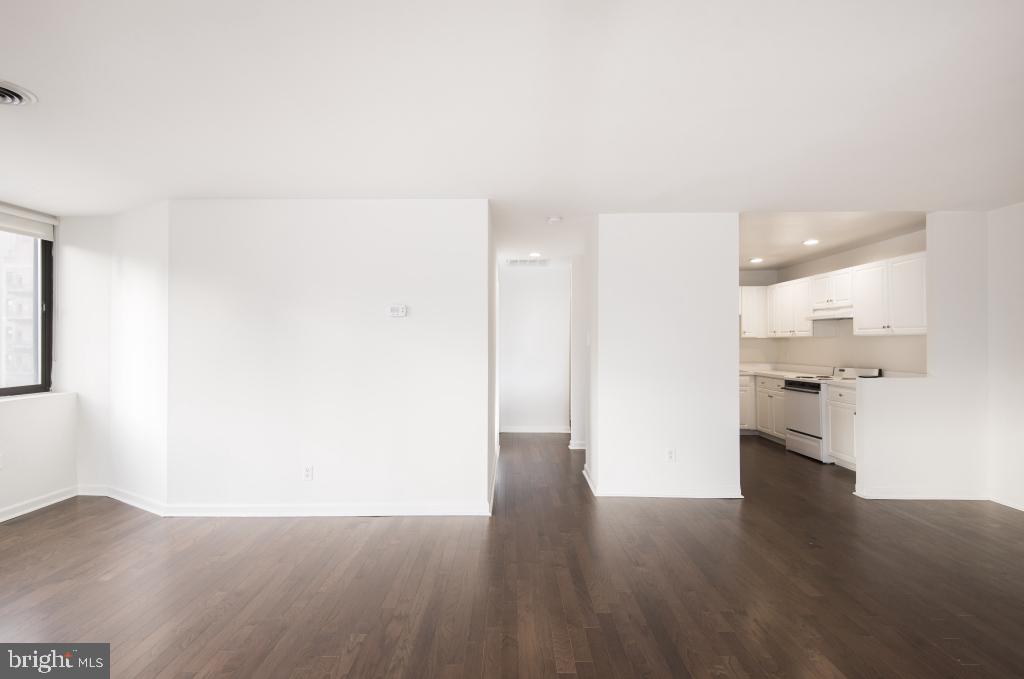 CENTER CITY - Residential Lease