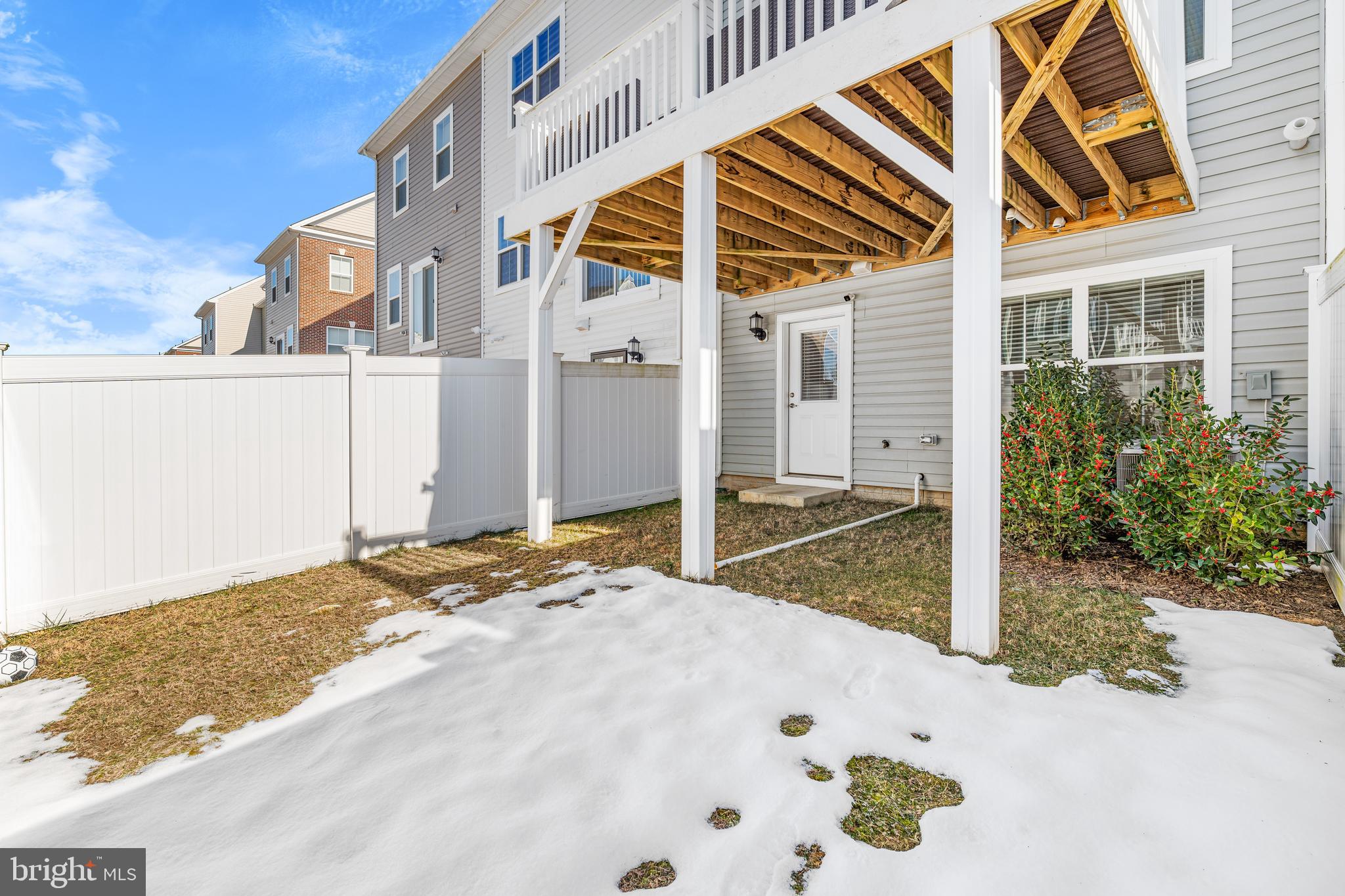 WHITE PLAINS - Residential