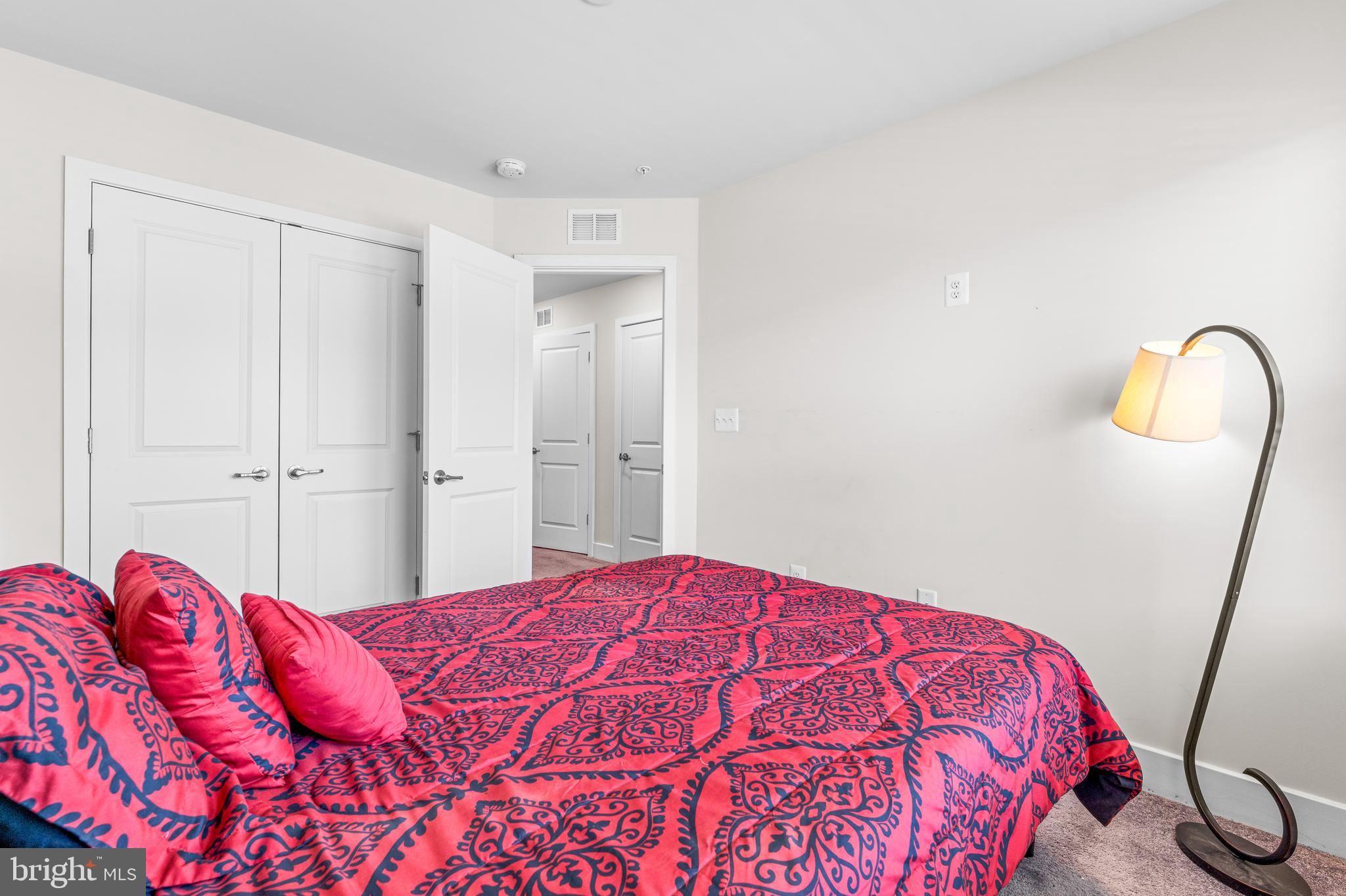 WHITE PLAINS - Residential