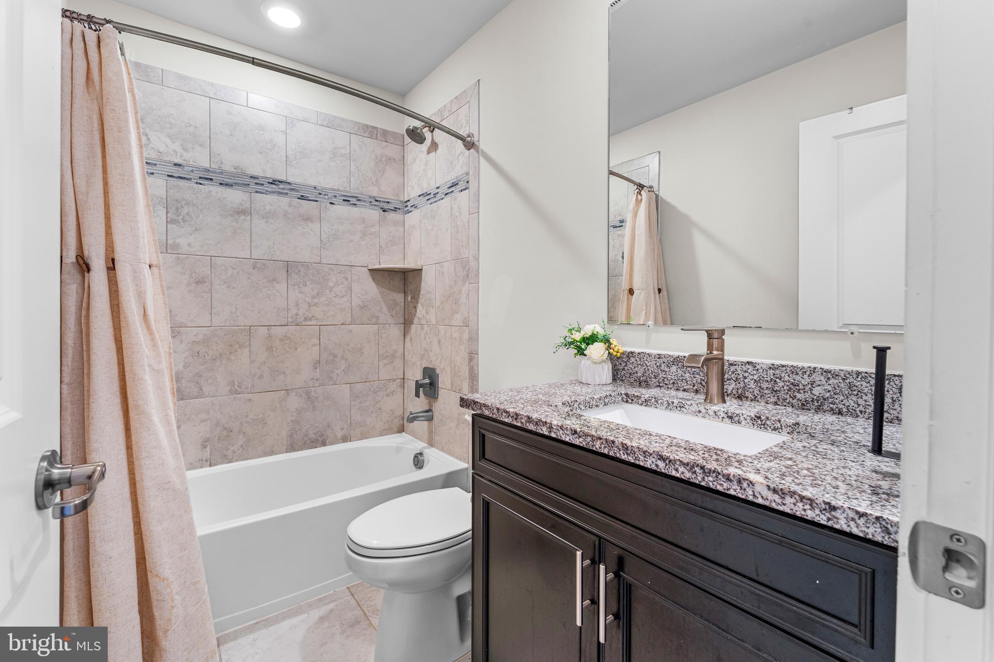 WHITE PLAINS - Residential