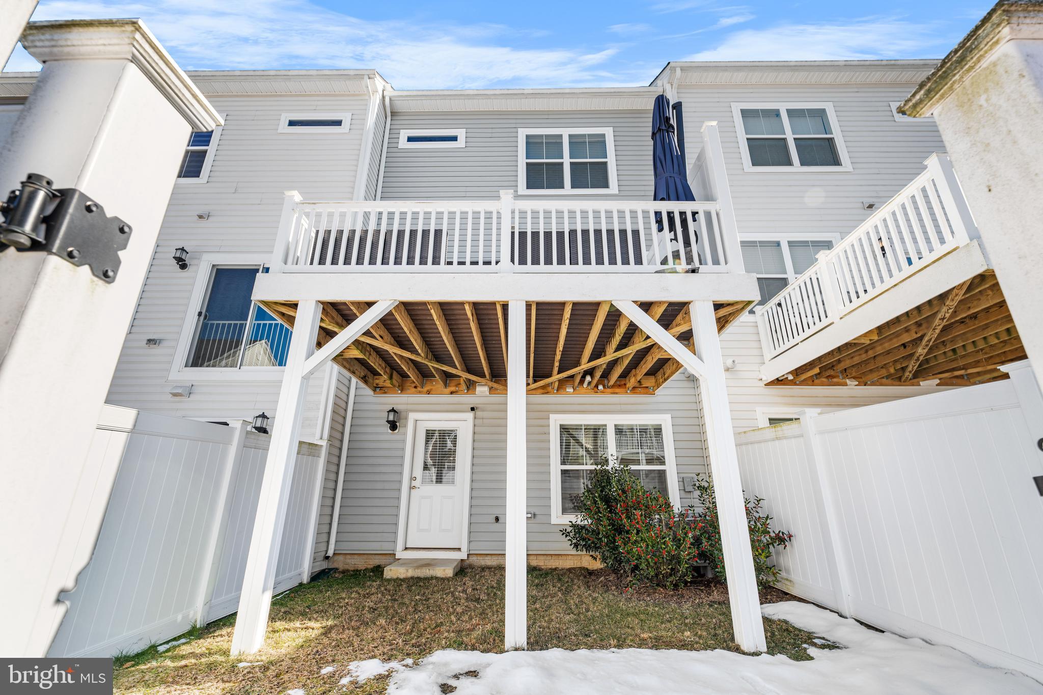 WHITE PLAINS - Residential