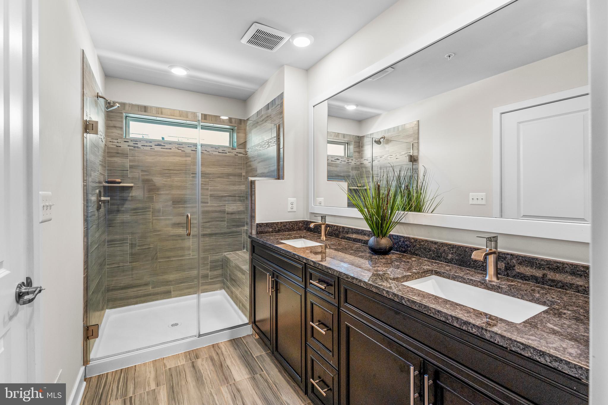 WHITE PLAINS - Residential