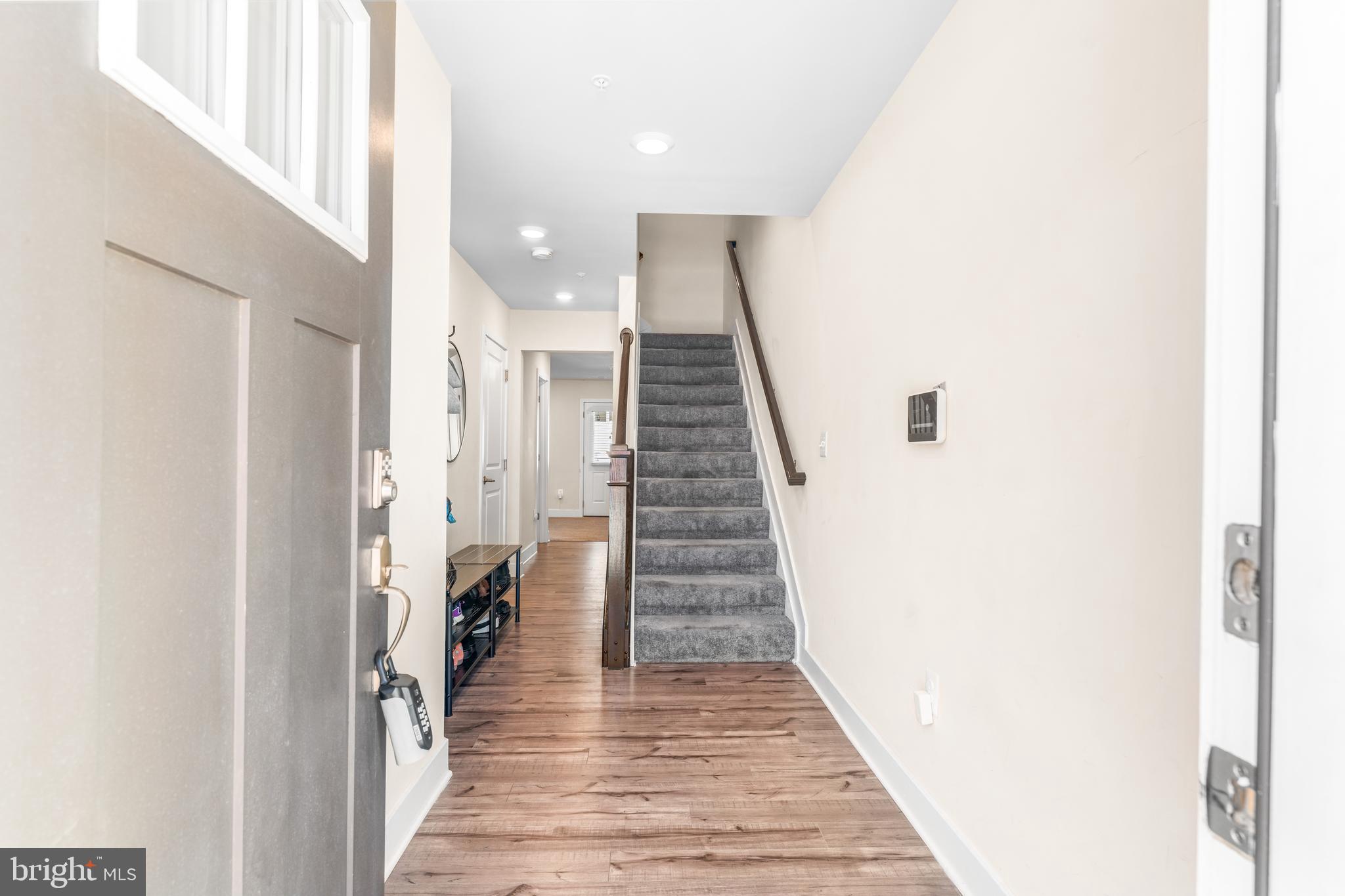 WHITE PLAINS - Residential