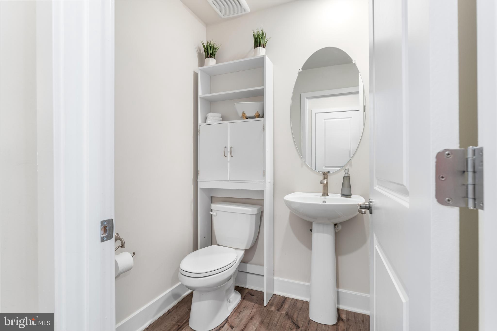 WHITE PLAINS - Residential