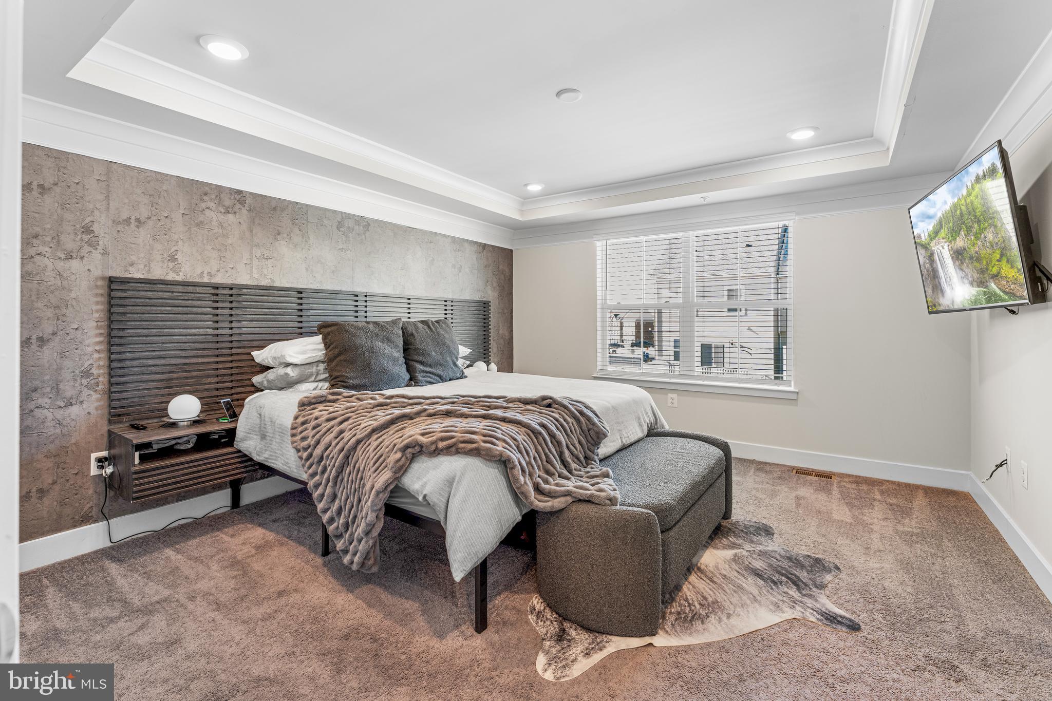 WHITE PLAINS - Residential