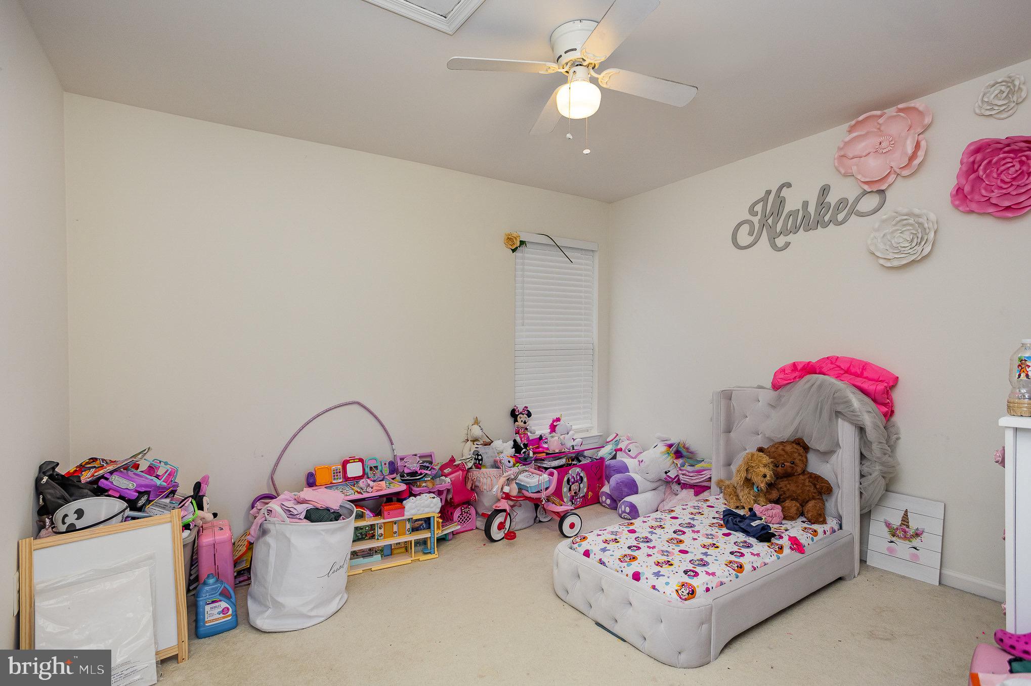 LOGANS RUN - Residential