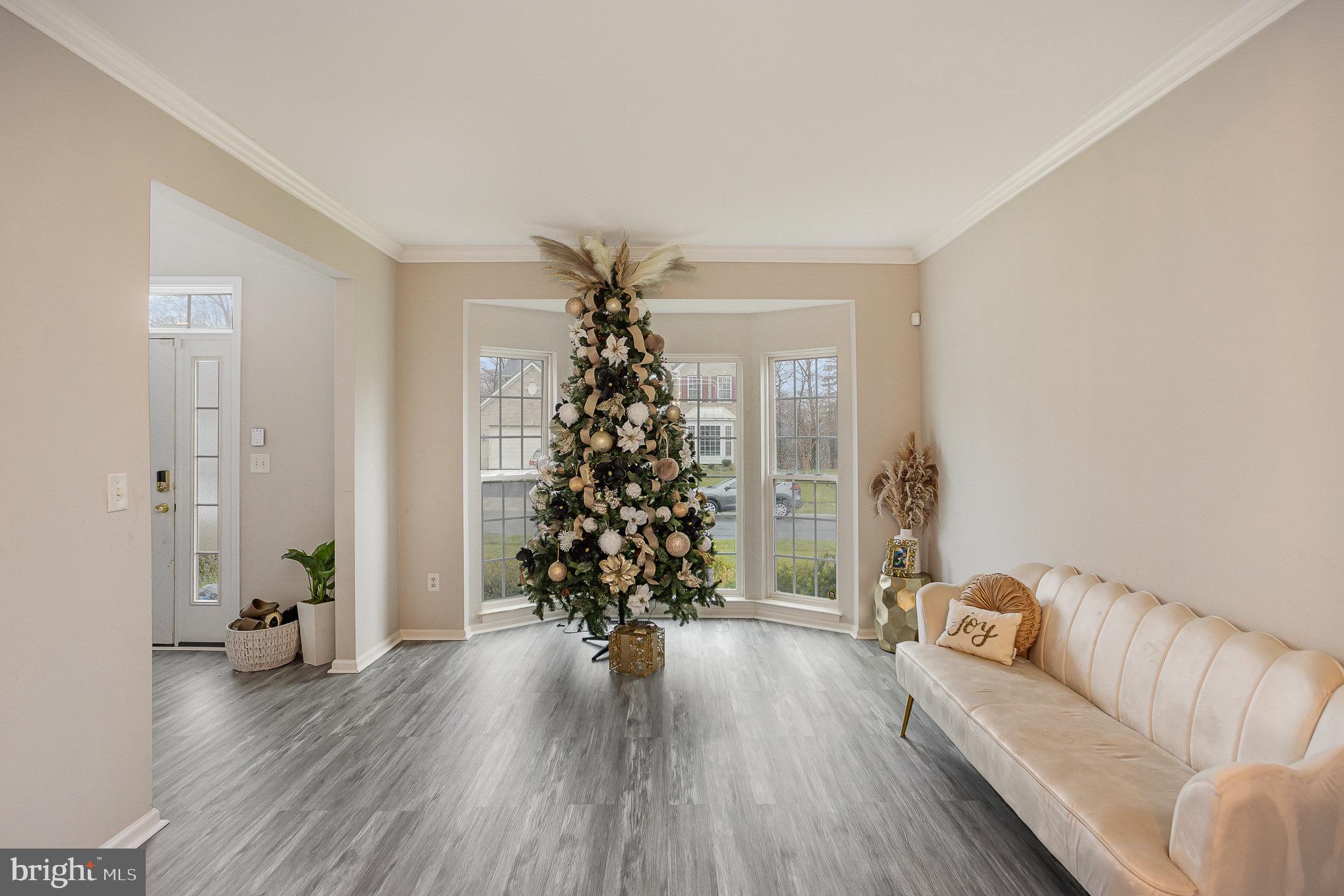 LOGANS RUN - Residential