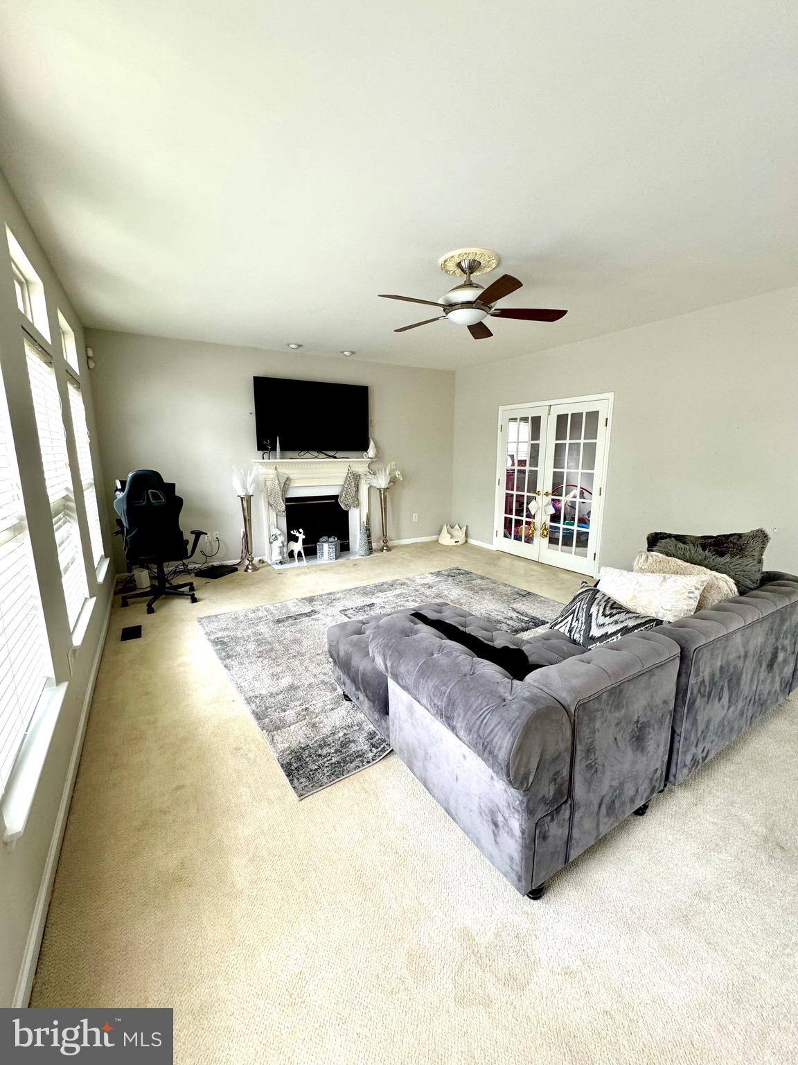 LOGANS RUN - Residential