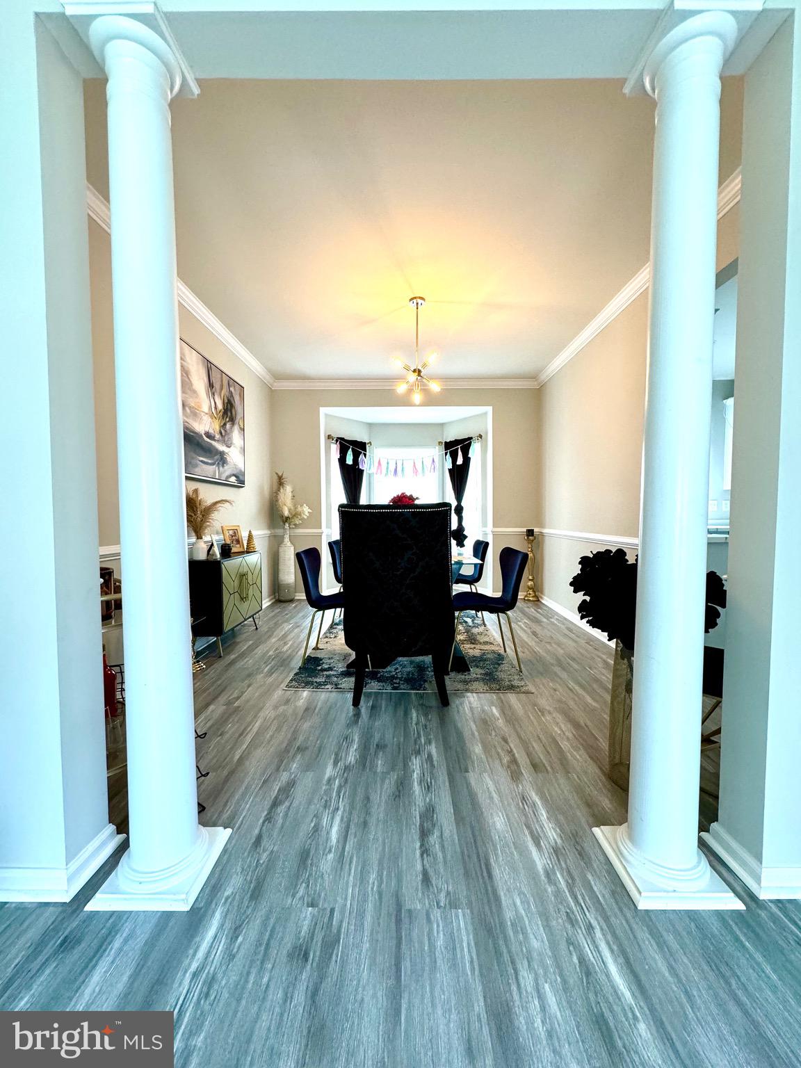 LOGANS RUN - Residential