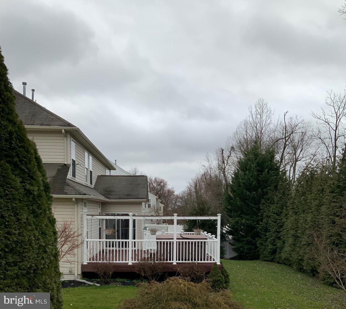 LOGANS RUN - Residential