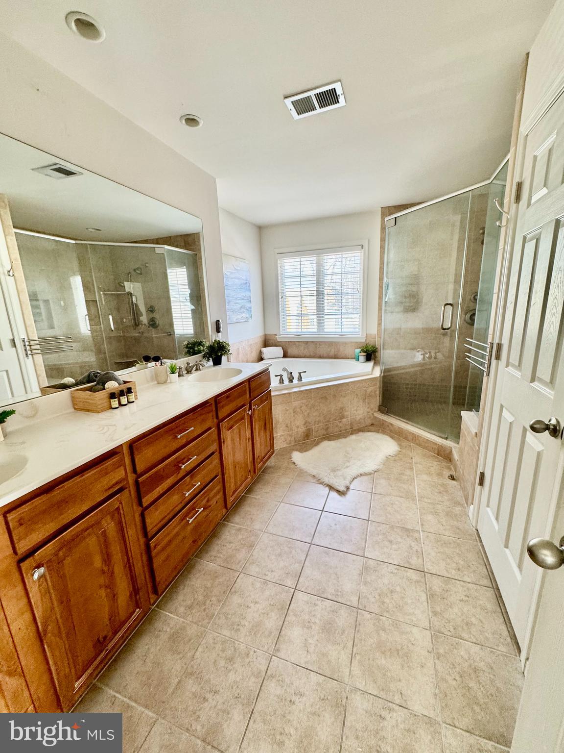 ELBRIDGE ESTATES - Residential