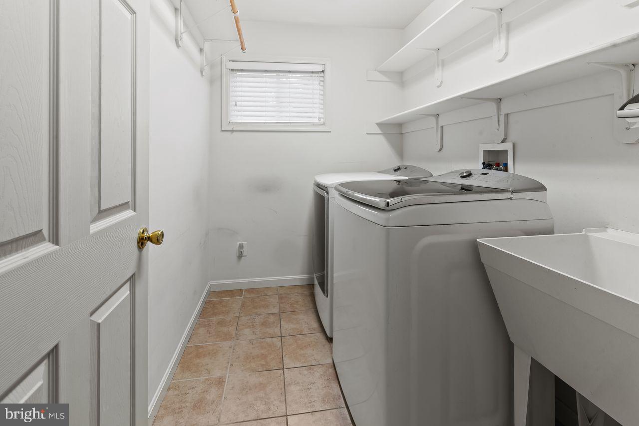 ELBRIDGE ESTATES - Residential